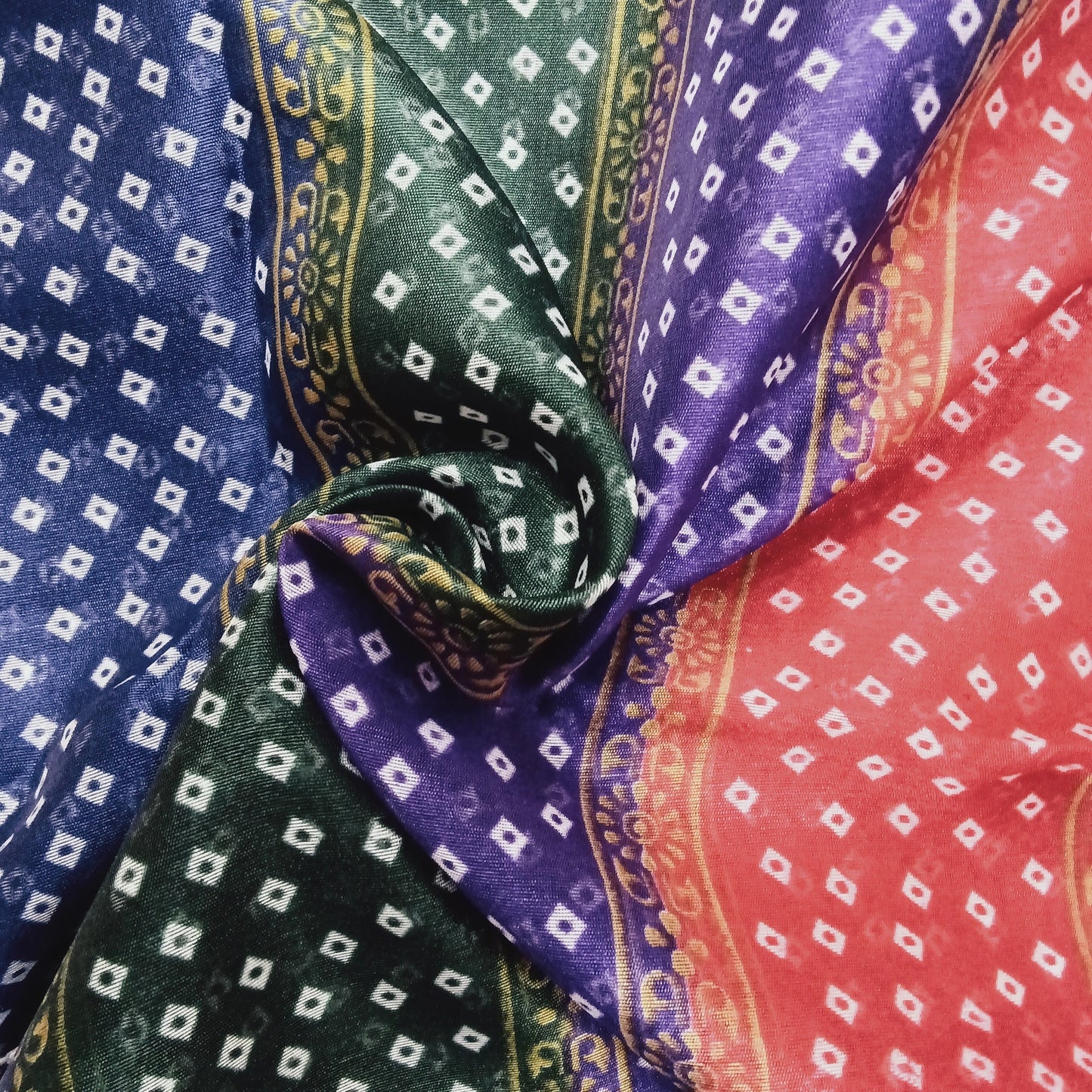 Dola Dots Saree | Shanthi Boutique