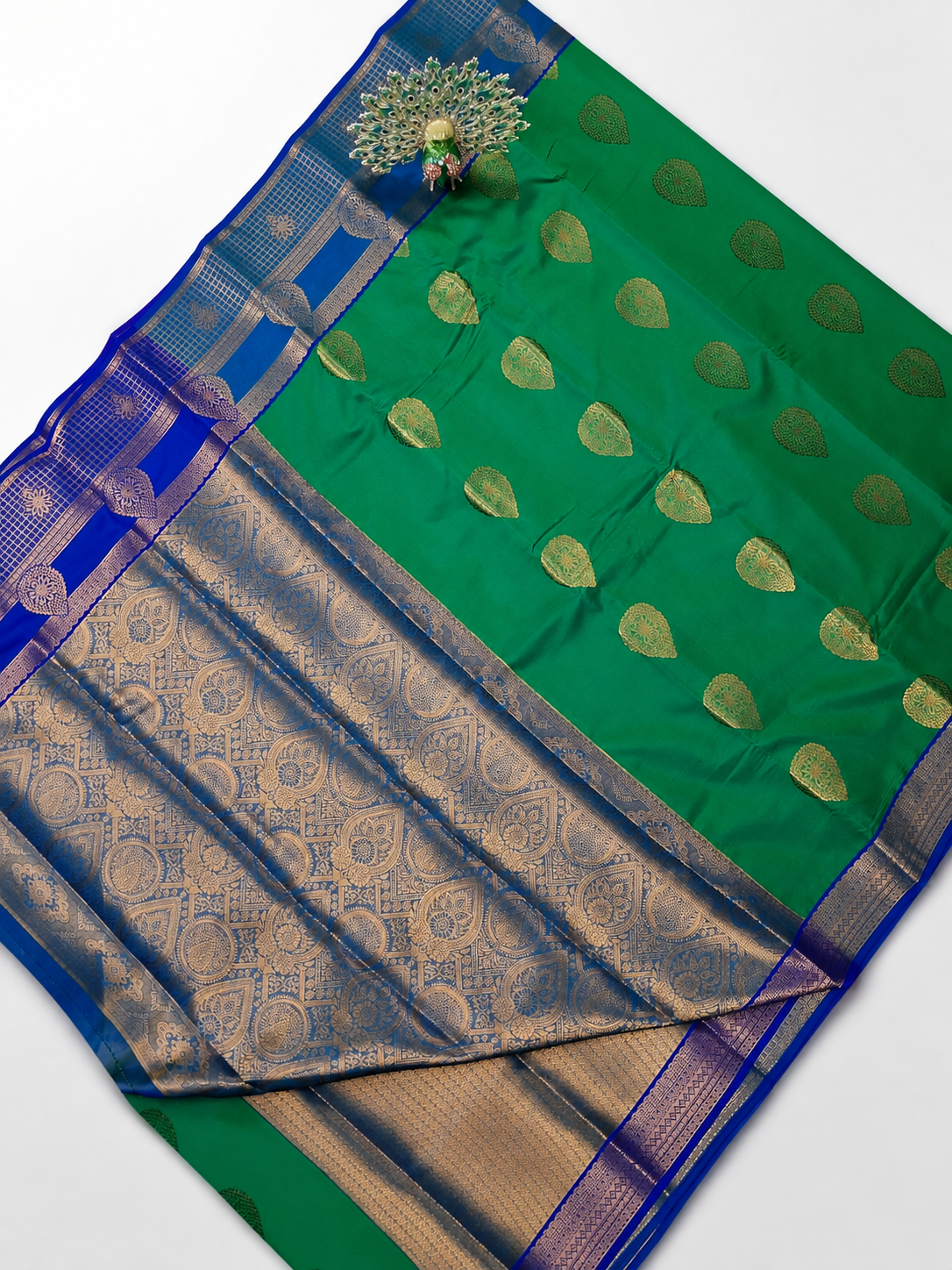 Kanchi Pattu Saree @ ₹850 | Green Secondary image