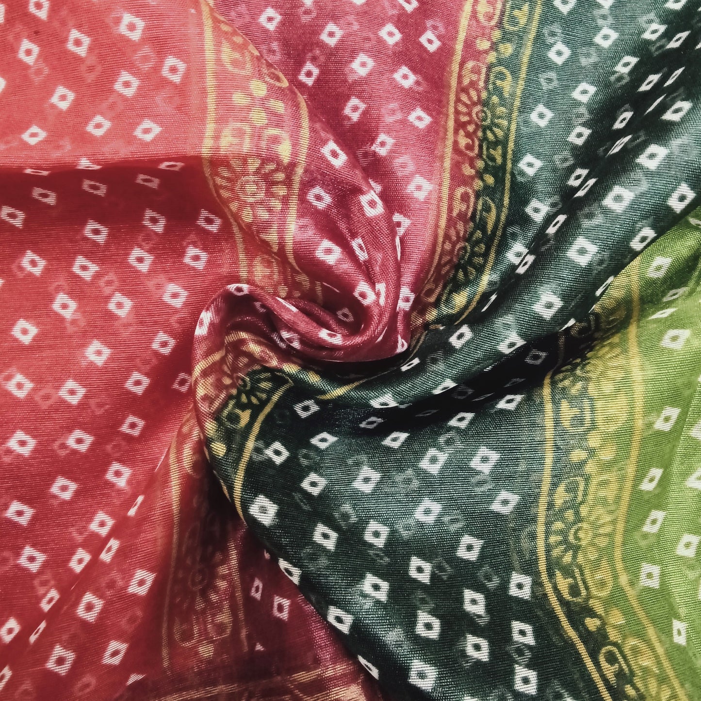 Dola Dots Saree | Shanthi Boutique