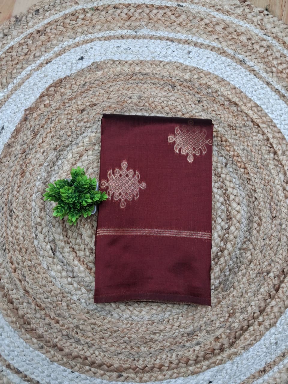 Kolam Soft Silk Saree with Zari Weaving | Maroon Main image