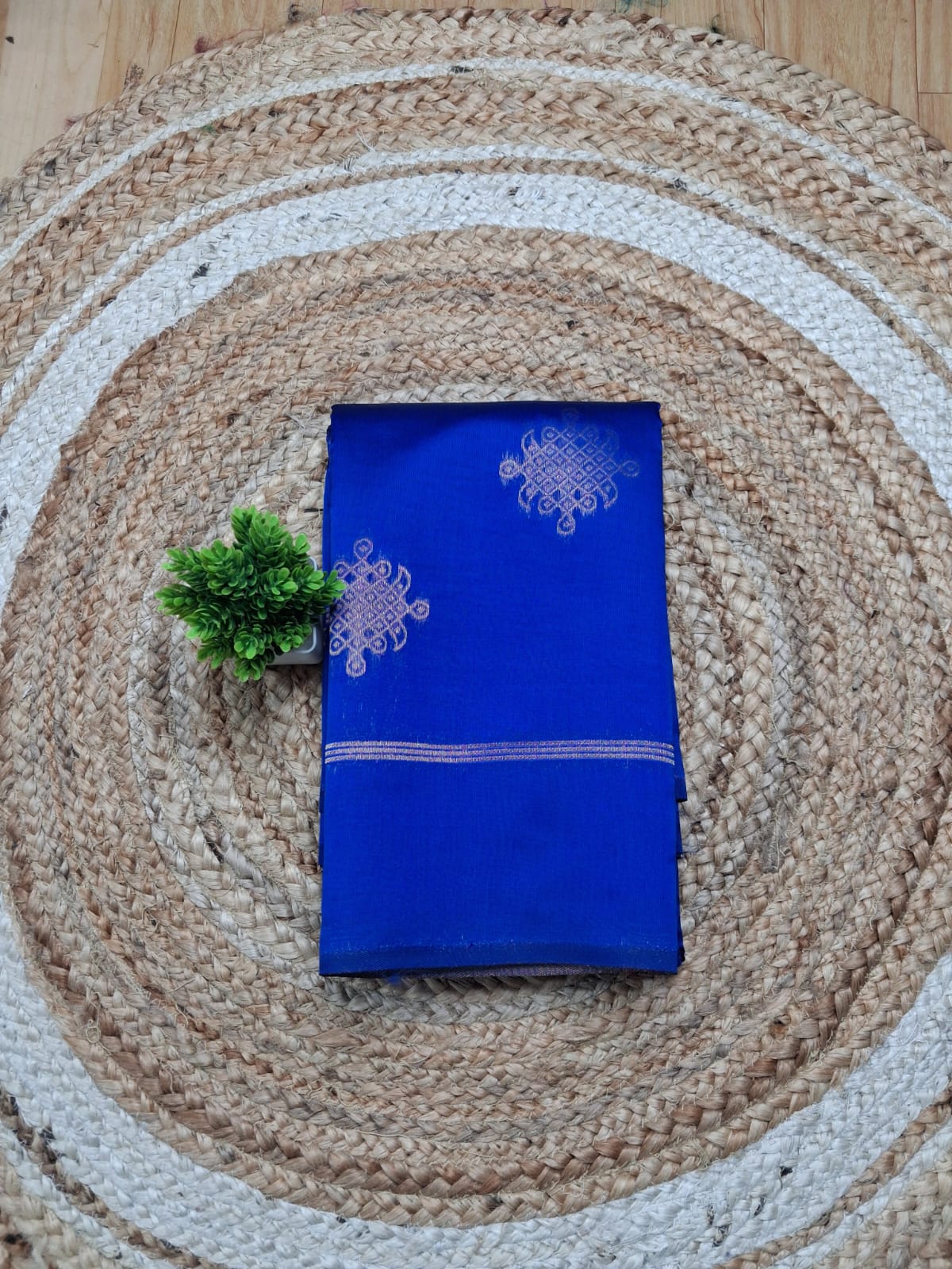Kolam Soft Silk Saree with Zari Weaving | Royal blue Main image